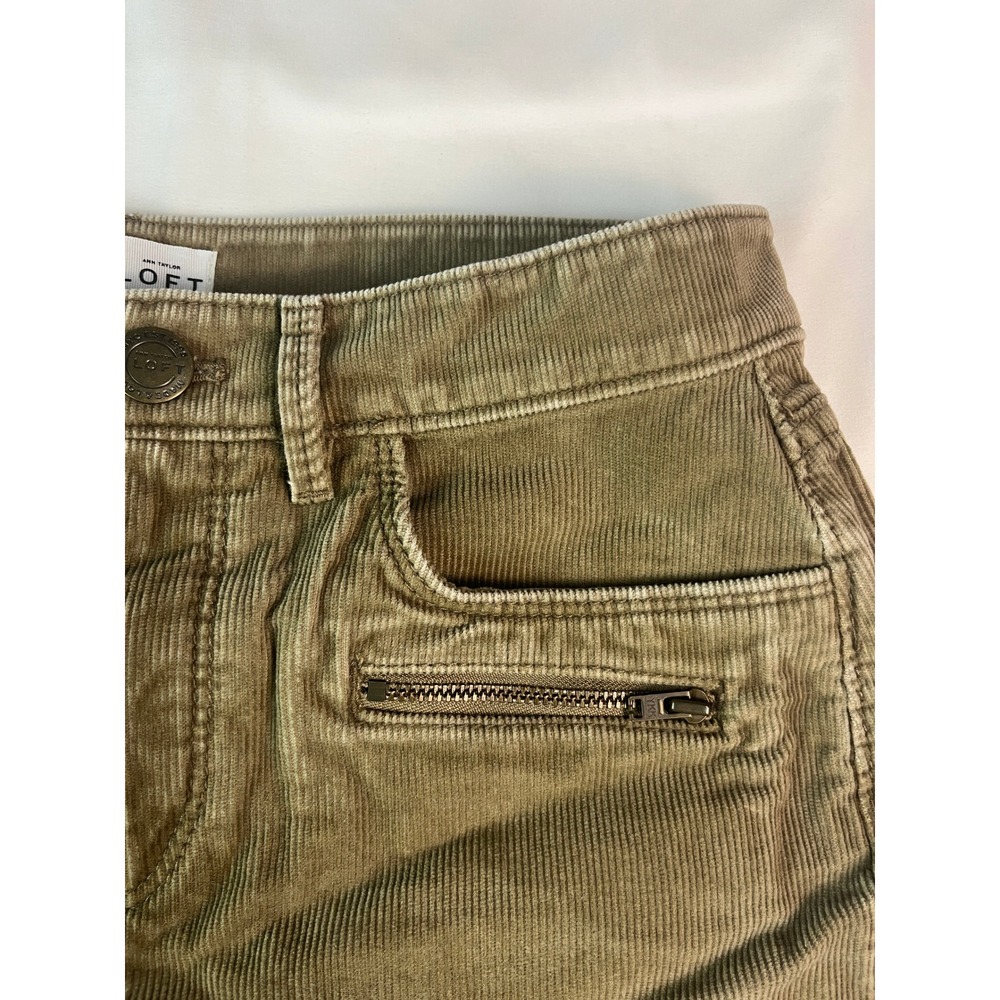 LOFT Corduroy Mini Skirt Olive Green Zipper‎ Pockets Size 26/2